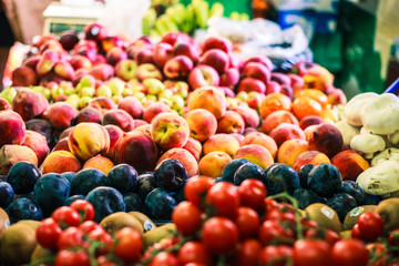 Fototapeta na wymiar Fruit and Vegetable market in Malta (peaches)