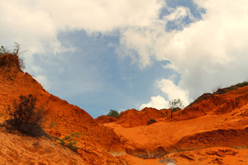 Naklejka premium Fairy Stream (Suoi Tien) / Fairy Stream (Suoi Tien) Geological Attraction With Red And White Sandstone At Mui Ne Vietnam.
