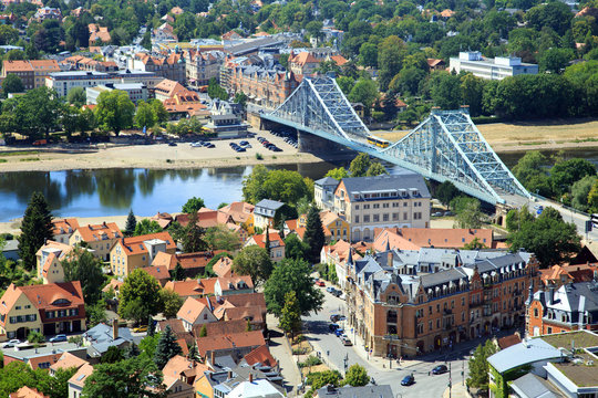 Blick auf die Elbe und das Blaue Wunder, Dresden, Deutschland