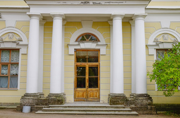 Obraz premium Pavlovsk Palace in Saint Petersburg, Russia