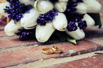 Obraz na płótnie Canvas wedding flower , wedding rings