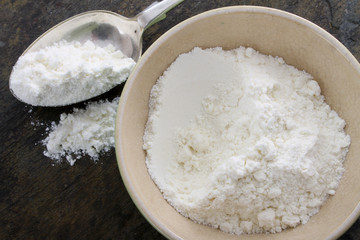 Fototapeta na wymiar wheat flour in dish