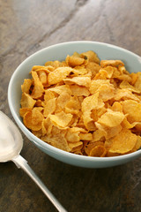 loose breakfast cereal in bowl