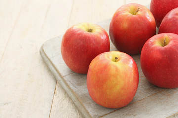 Naklejka na ściany i meble preparing fresh apples
