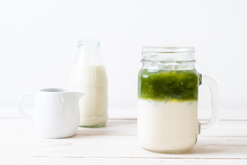 iced matcha green tea latte