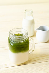 iced matcha green tea latte