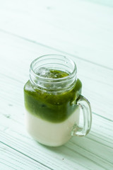 iced matcha green tea latte