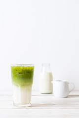 iced matcha green tea latte