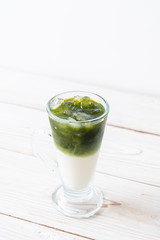 iced matcha green tea latte