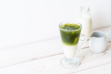 iced matcha green tea latte