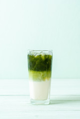 iced matcha green tea latte