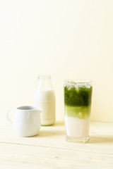iced matcha green tea latte