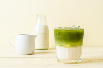 iced matcha green tea latte