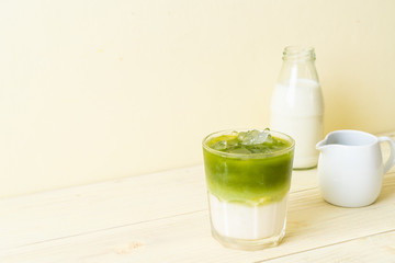 iced matcha green tea latte