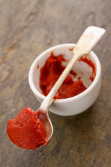 tomato puree paste