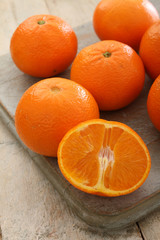 preparing fresh oranges
