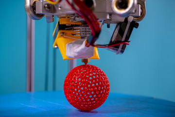 Print parts on a delta 3D printer in industrial lab