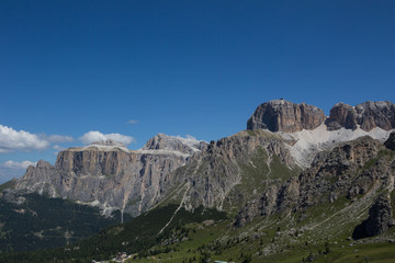 Fototapeta na wymiar Dolomiten-Bergpanorama