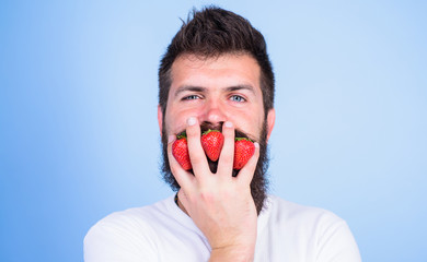 Carbohydrate content strawberry. Strawberries safest fruit for sugar levels. Metabolic disease....