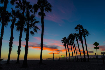 Fototapeta premium Santa Monica pier at sunset