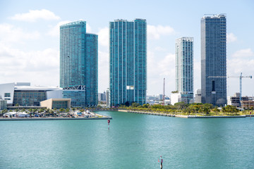 Fototapeta na wymiar Skyline und Beach von Miami, Florida