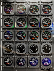compteur aiguille indication pilote jauge indicateur tableau de bord avion