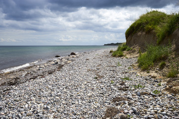 Naturstrand und Steilk&uuml;ste im  NSG M&uuml;hlenau bei Hohenfelde an der Ostsee, Kreis Pl&ouml;n, Probstei, Schleswig-Holstein, Deutschland..