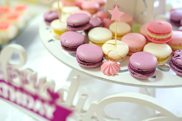 The candy bar with macarons