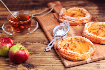 apple pie autumn dessert wooden table