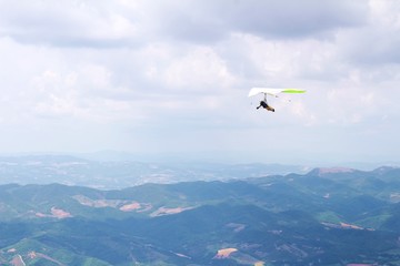 Ala delta en vuelo