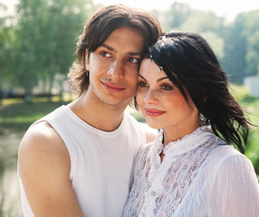 Obraz premium Young happy smiling attractive couple
