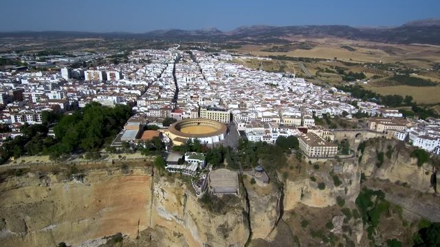 Ronda desde el aire. Pueblo con encanto de Malaga en Andalucia, España