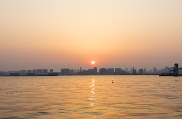 Fototapeta premium 東京湾の日没