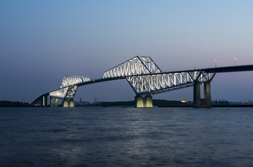 Obraz premium ライトアップした東京ゲートブリッジ