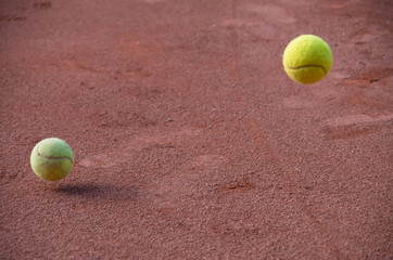 Tennis Ball bouncing