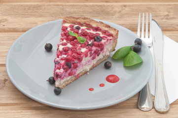  Homemade, cottage cheese pie. With a filling of red and black currant berries.
