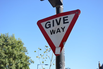 Give way