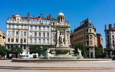 Fototapeta na wymiar Jacobin's square and fountain in Lyon France