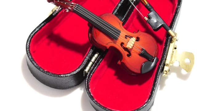 バイオリンの置物