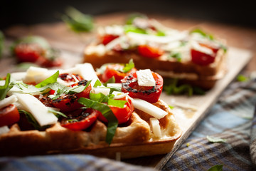 wafers with tomatoes