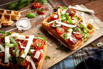 wafers with tomatoes