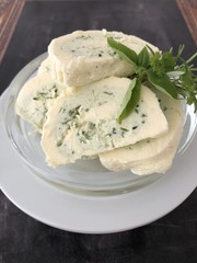 Kräuterbutter Butter Butterrolle kreativ Petersilie Kresse Pfeffer