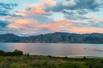 Sonnenuntergang am Lake Hawea; Neuseeland