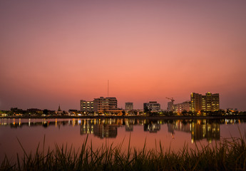 Fototapeta na wymiar Sunset with lake in Public Park landscape
