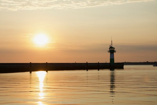 Sonnenaufgang in Travem&uuml;nde