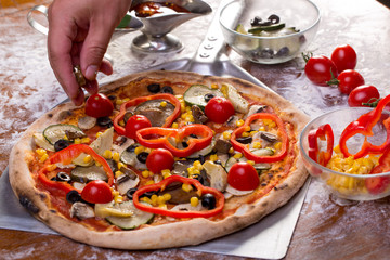 details of delicious fresh vegetarian pizza