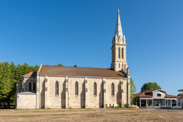 Fototapeta na wymiar BASSIN D'ARCACHON (France), l'église d'Audenge