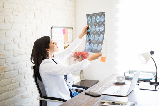 Radiologist examine patients x-ray