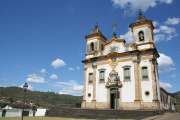 Fototapeta na wymiar Mariana, igreja barroca em Minas Gerais.