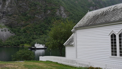 Holzkirche in Bakka am Nærøyfjord, Sogn og Fjordane, Norwegen